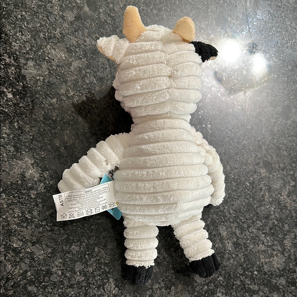 Prime Pets Dog Toy Adorable Cow Plush Squeaky Toy 8” x 6” NWT Farm Animal Friend - Picture 5 of 9